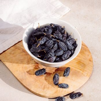 A bag of Kishmish Black Raisins.